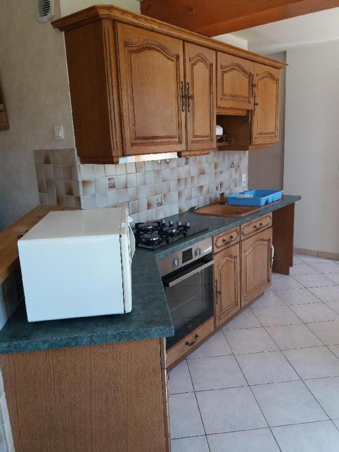 Appartement Meuble Agreable Au Coeur Du Massif Du Jura Malpas 外观 照片